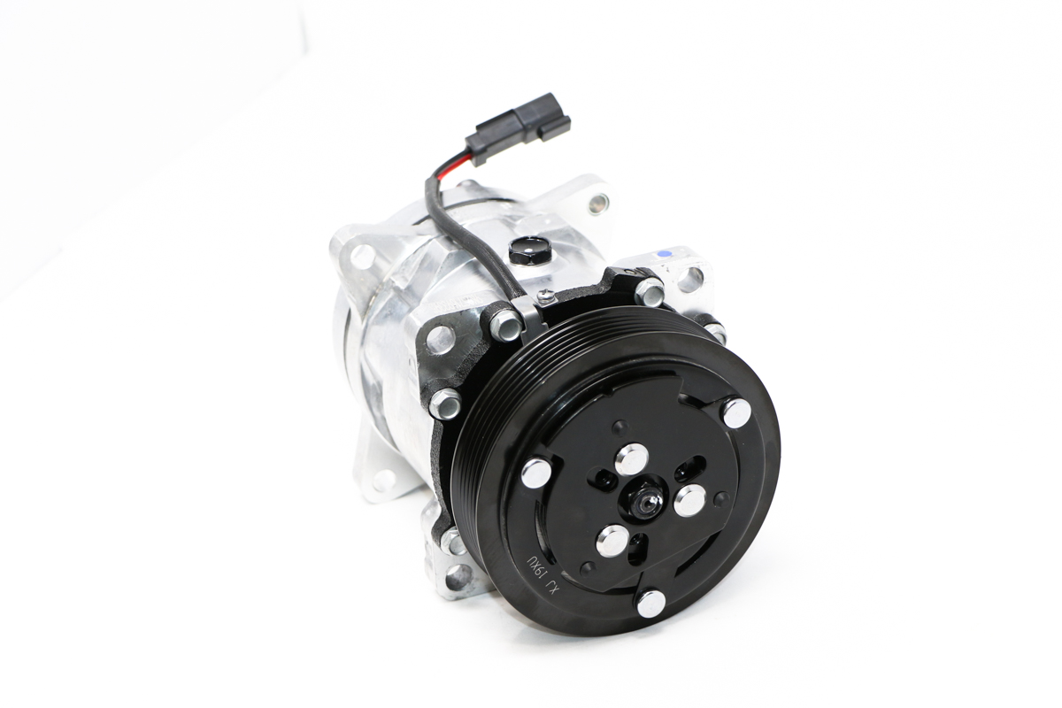 Genuine Bobcat A/C Compressor for Loaders 7363375 showing view 1.