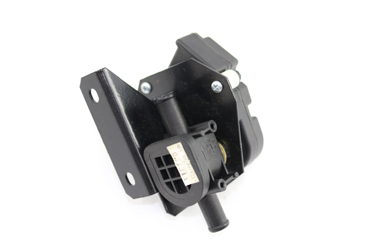 Genuine Bobcat Valve Motorized Assy 702847 showing view 1